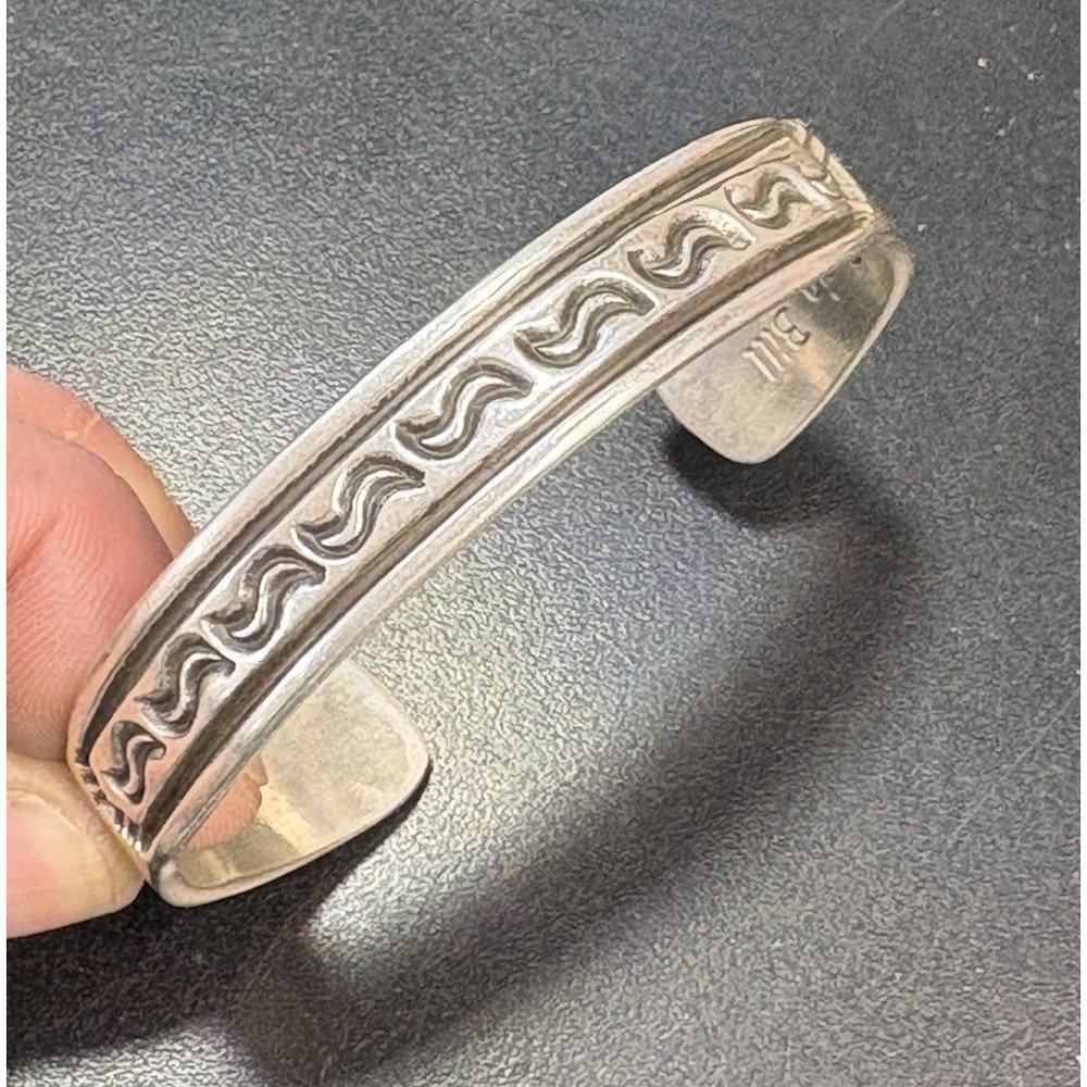 Vintage DARIN BILL NAVAJO NATIVE HEAVY STERLING SILVER 7" CUFF BRACELET 32g - Picture 2 of 6